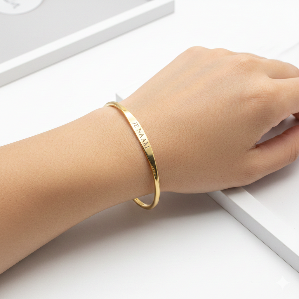 Armband met gravure goudkleurig - minimalistische bangle - open cuff - RVS