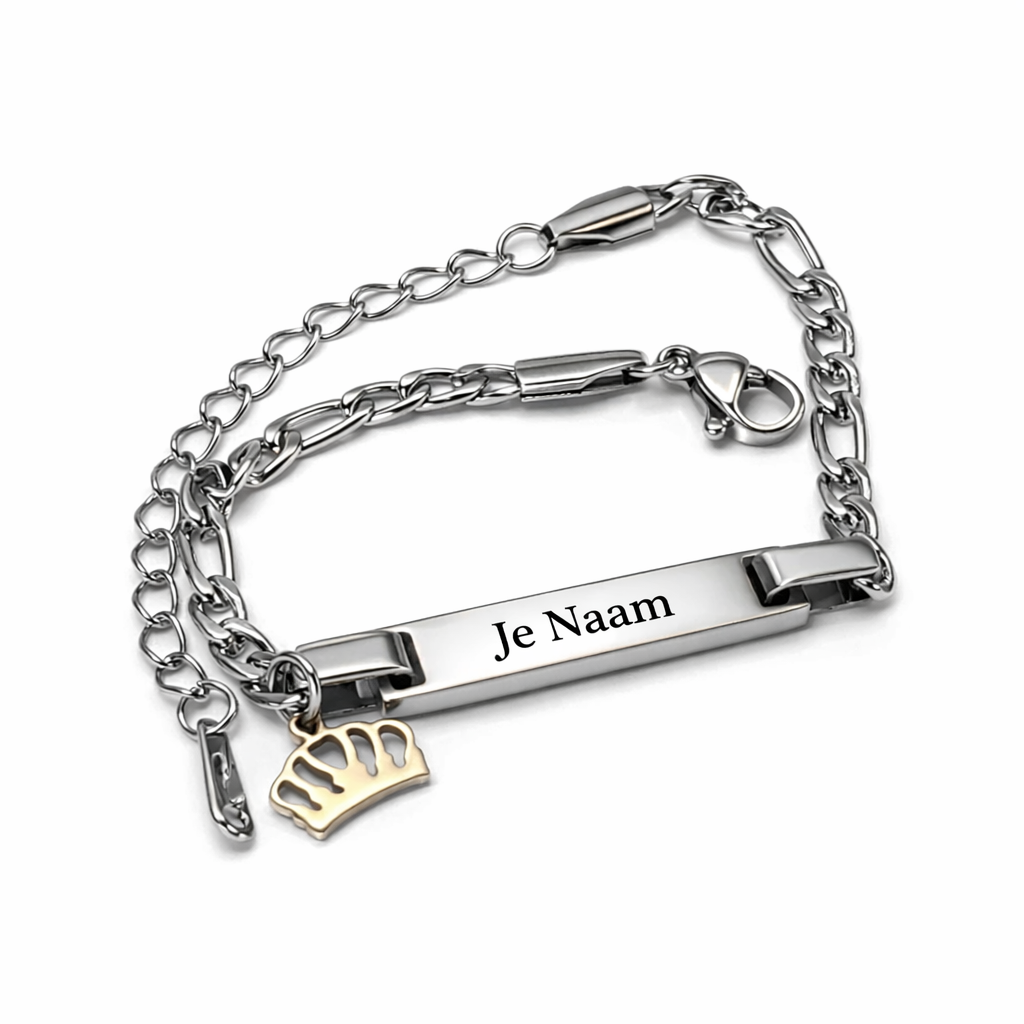 Gepersonaliseerde armband met naamgravure en kroontje bedel - zilverkleurig met goudkleurig detail