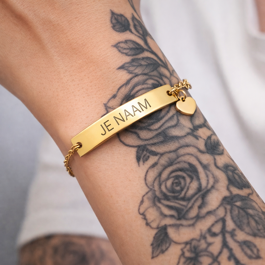 Armband - gepersonaliseerd - goudkleurig - met hartbedel - verstelbaar