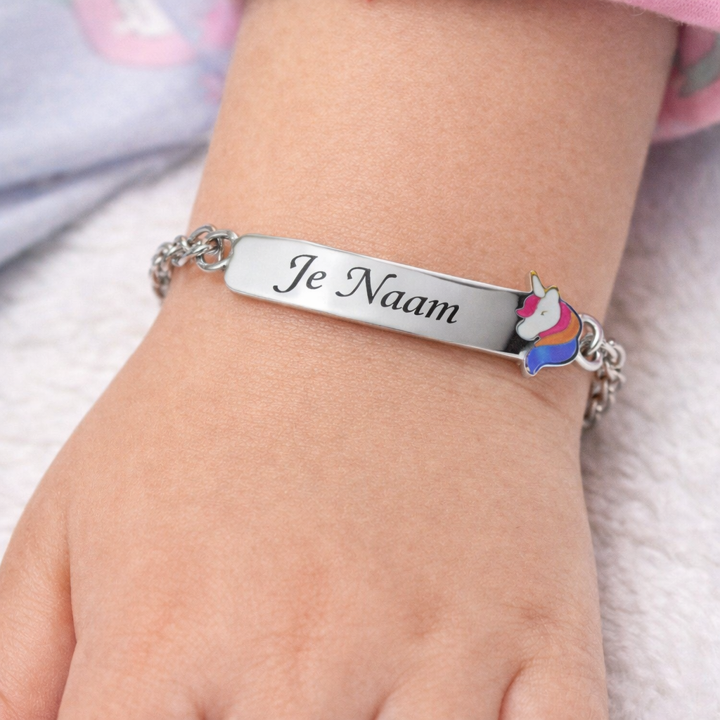 Gepersonaliseerde kinderarmband met naamgravure en eenhoorn bedel - zilverkleurig
