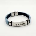 Armband met gravure blauw - band met print - gebogen RVS naamplaat - gepersonaliseerd