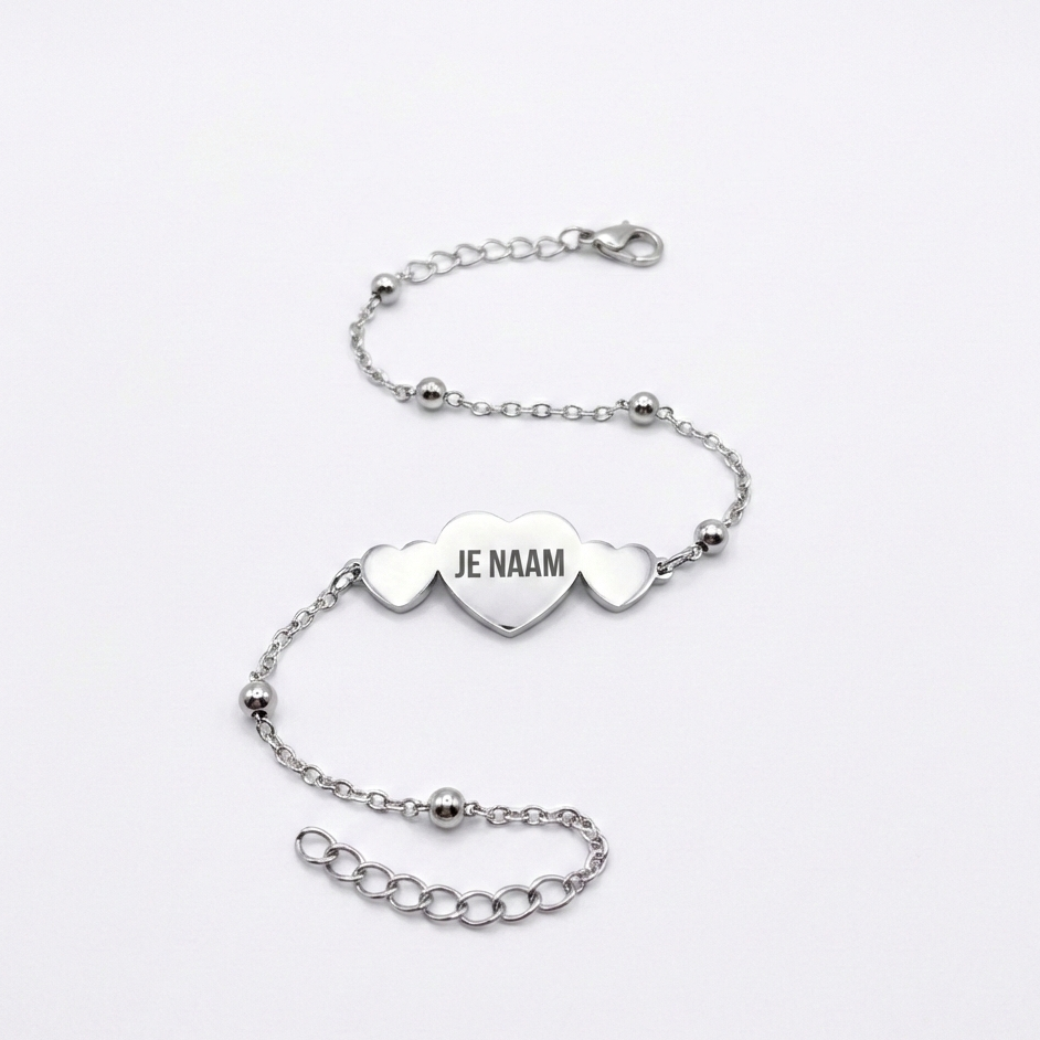 Armband met gravure en 3 hartjes - zilverkleurig - verstelbaar - roestvrij staal