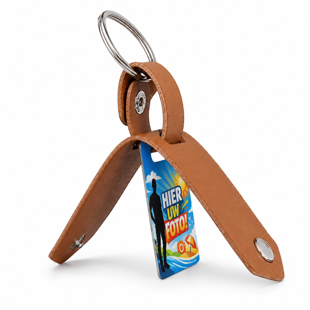 Gepersonaliseerde Sleutelhanger met Verborgen Foto – Sleutelring met Geheime Fototab, Dubbelzijdige Fotoprint en Gravure op Voorzijde – Cognac/Zilverkleurig – Persoonlijk Cadeau voor Hem en Haar